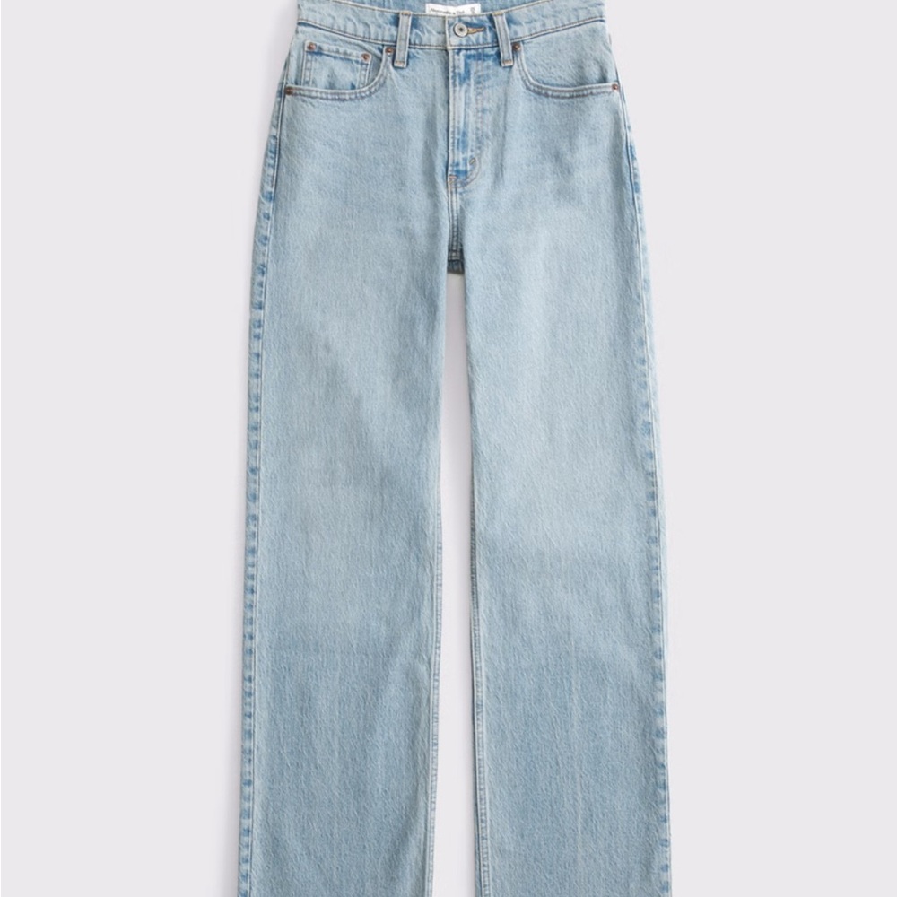 Abercrombie & Fitch High Rise 90s Relaxed Jeans - Light with Raw Hem